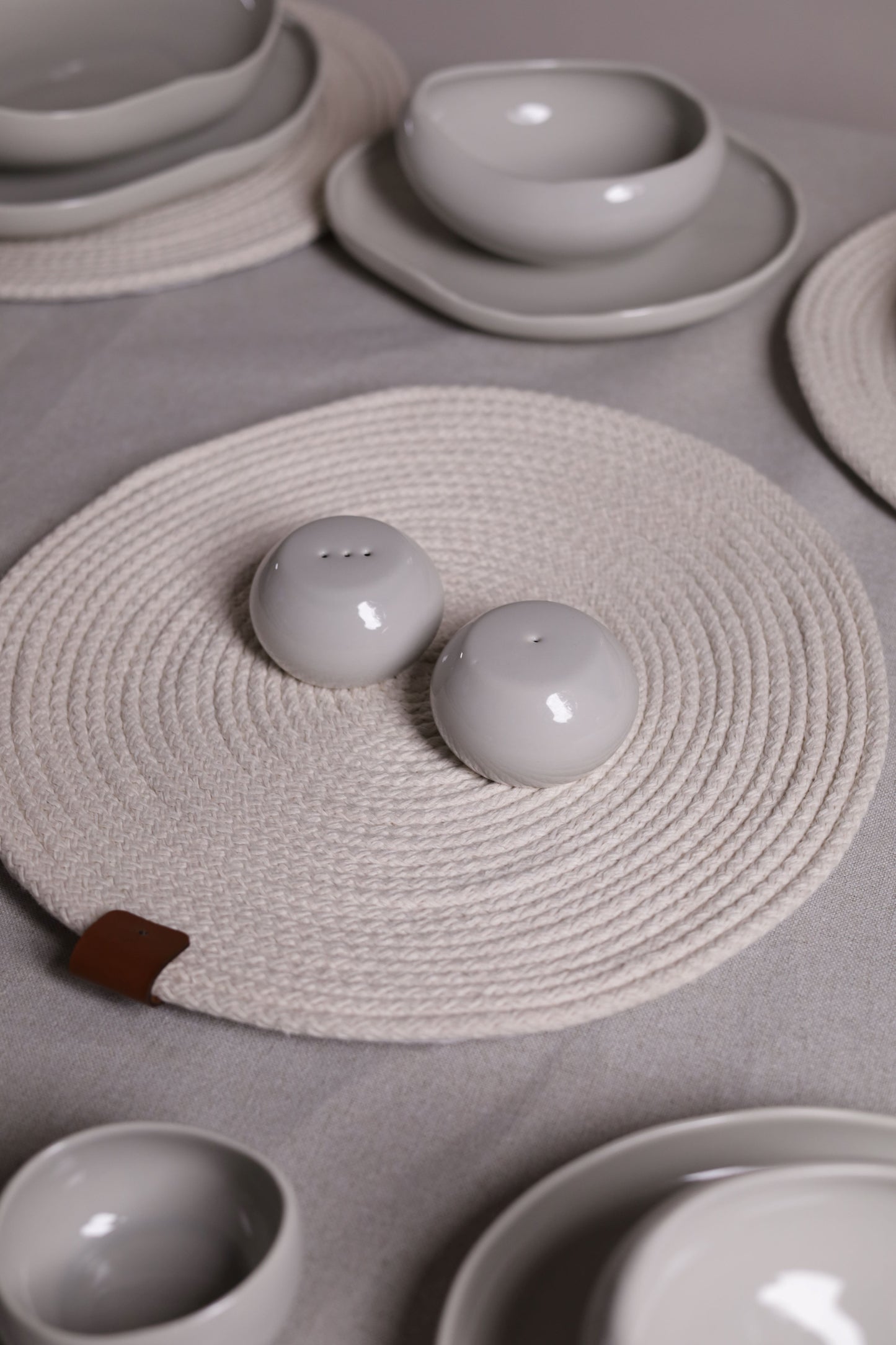 Mushroom Dinner Set – Soft Grey
