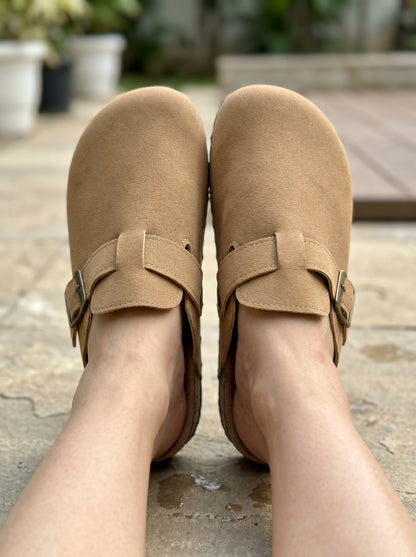 Danny Go Everyday Clogs (Sand Beige)