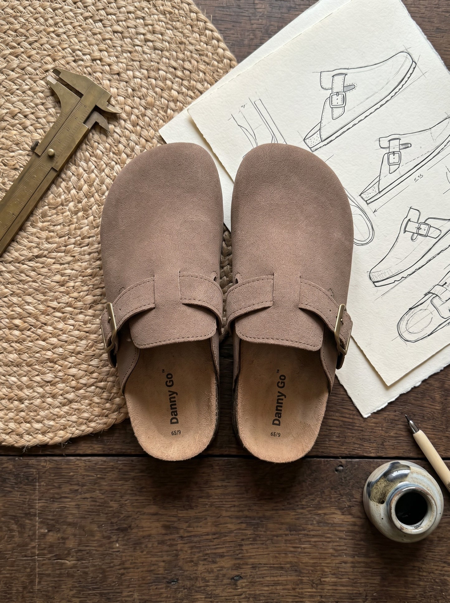 Danny Go Everyday Clogs (Mocha Brown)