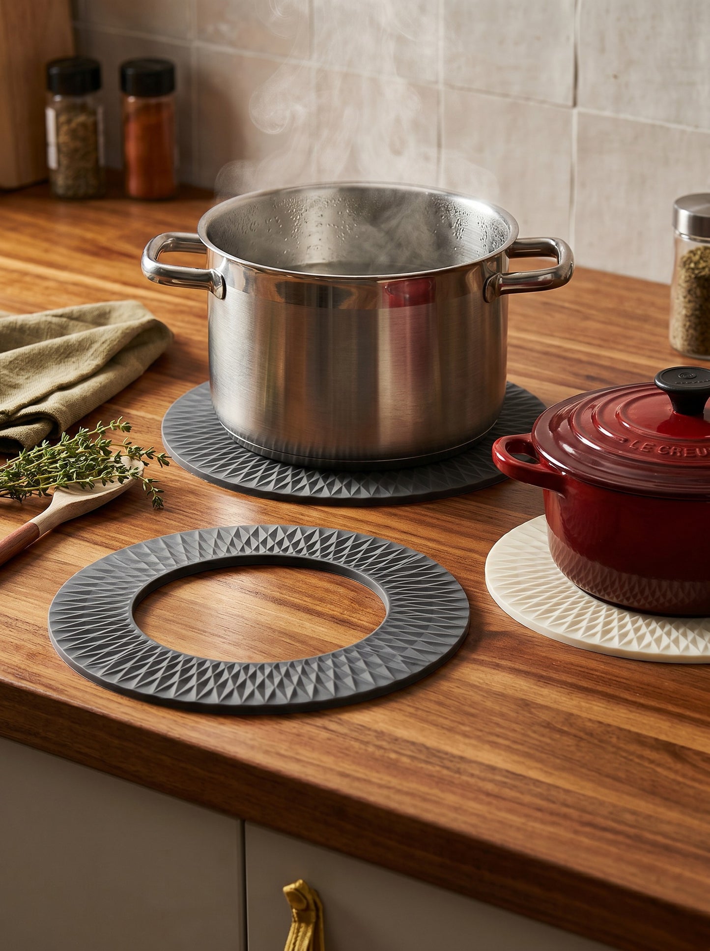 Danny Home Silicone Trivet Set – 2 Pieces